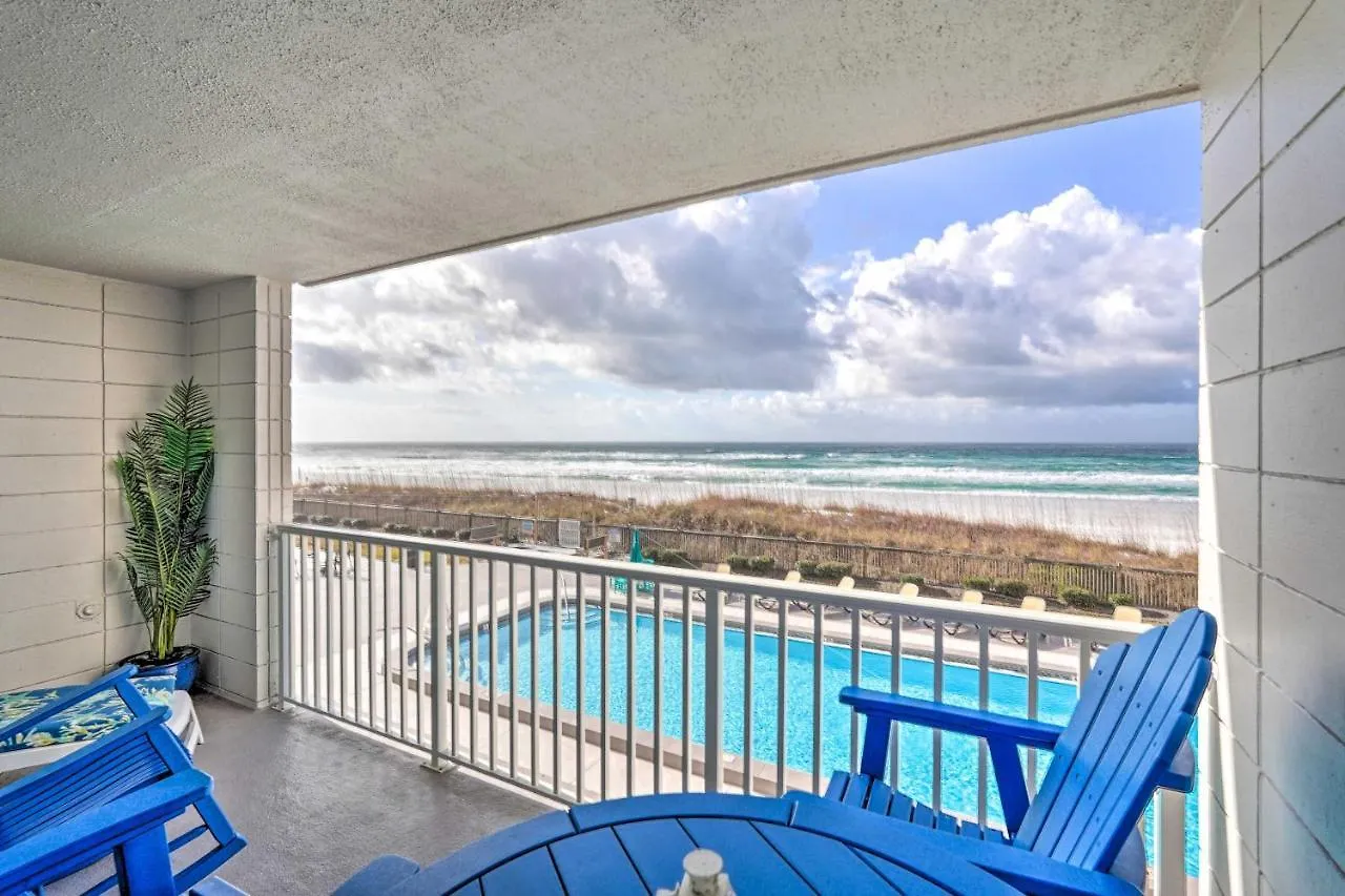 Apartment Condo With Views And Balcony On Panama City Beach!